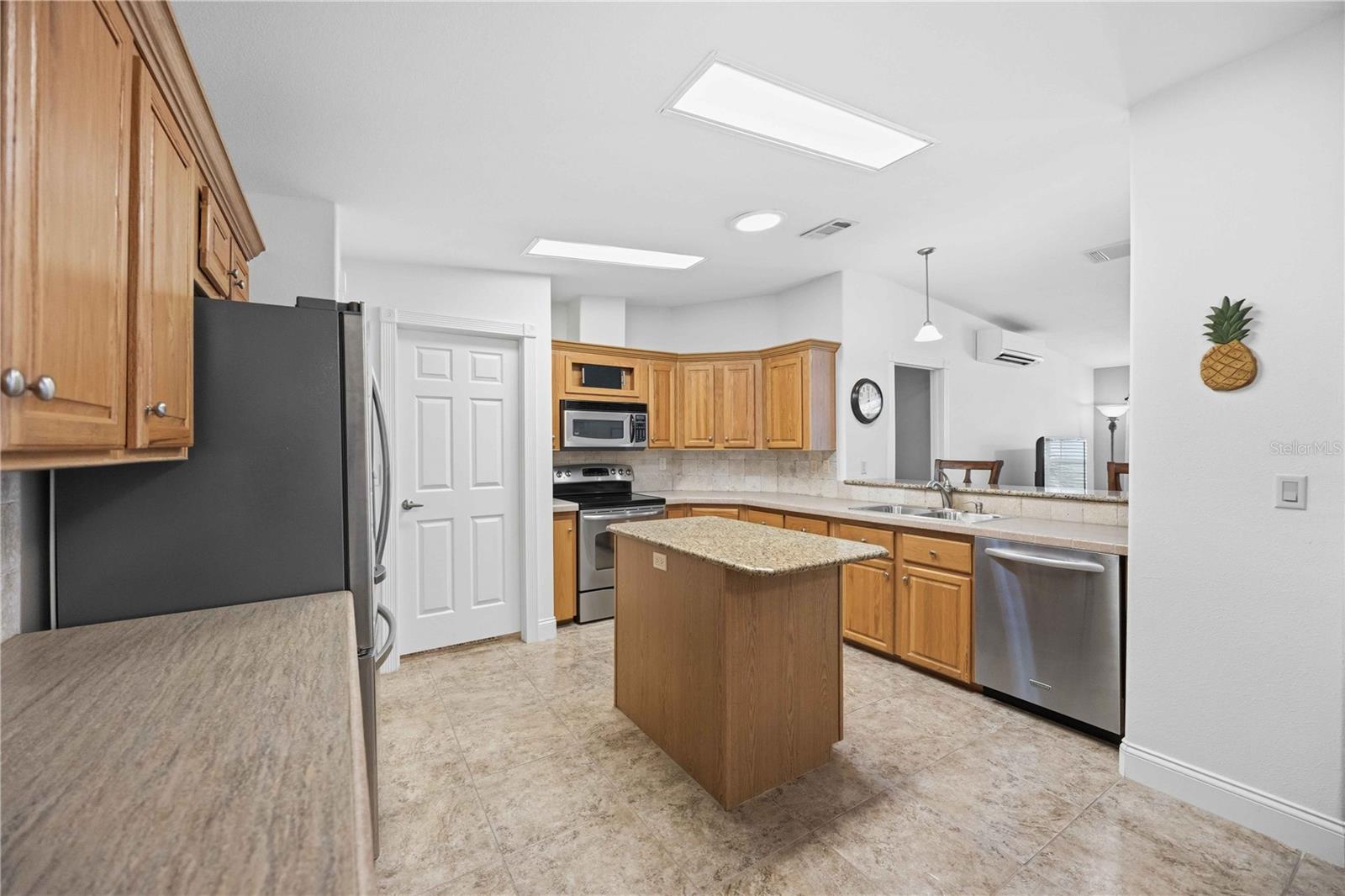 18 EMDEN CIR, PUNTA GORDA, FL, 33950