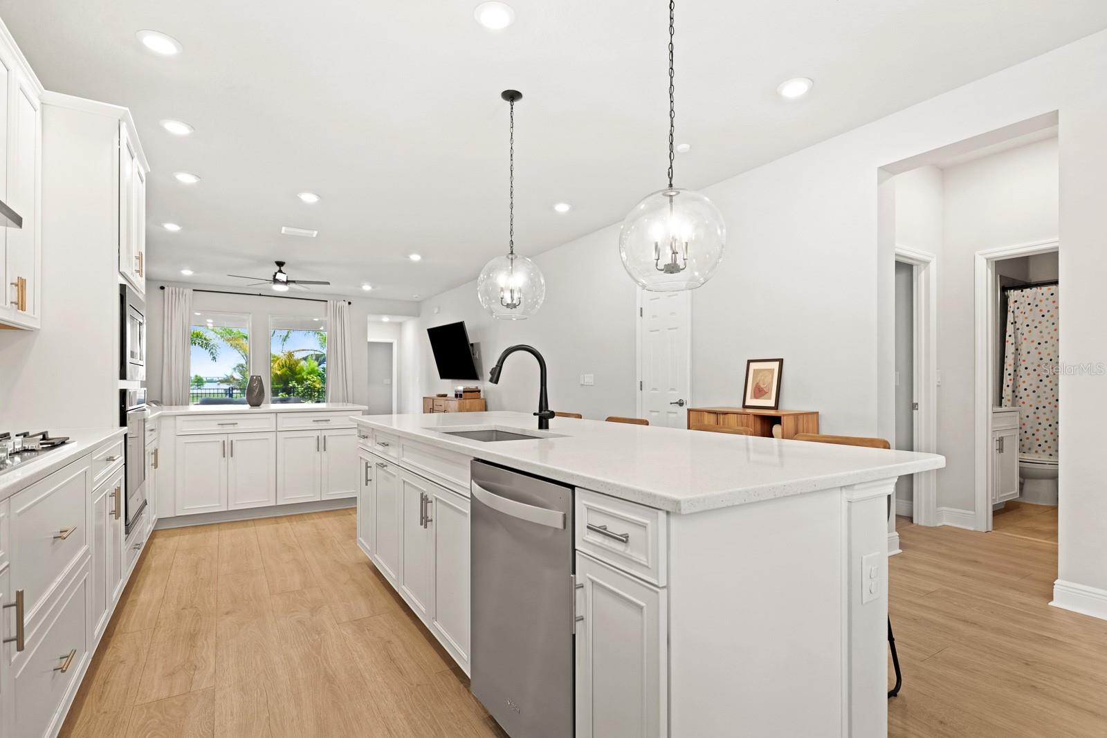 6168 GOLDEN NETTLE DR, APOLLO BEACH, FL, 33572