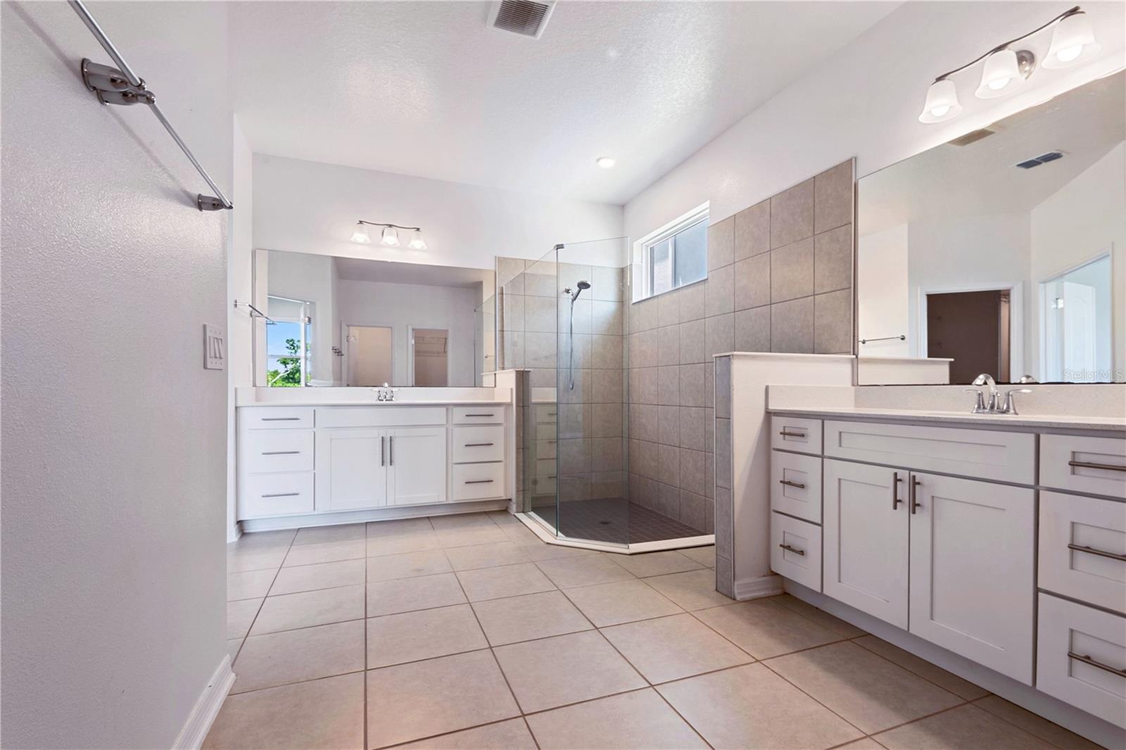 2017 BOSS HEWETT ST, OAKLAND, FL, 34787