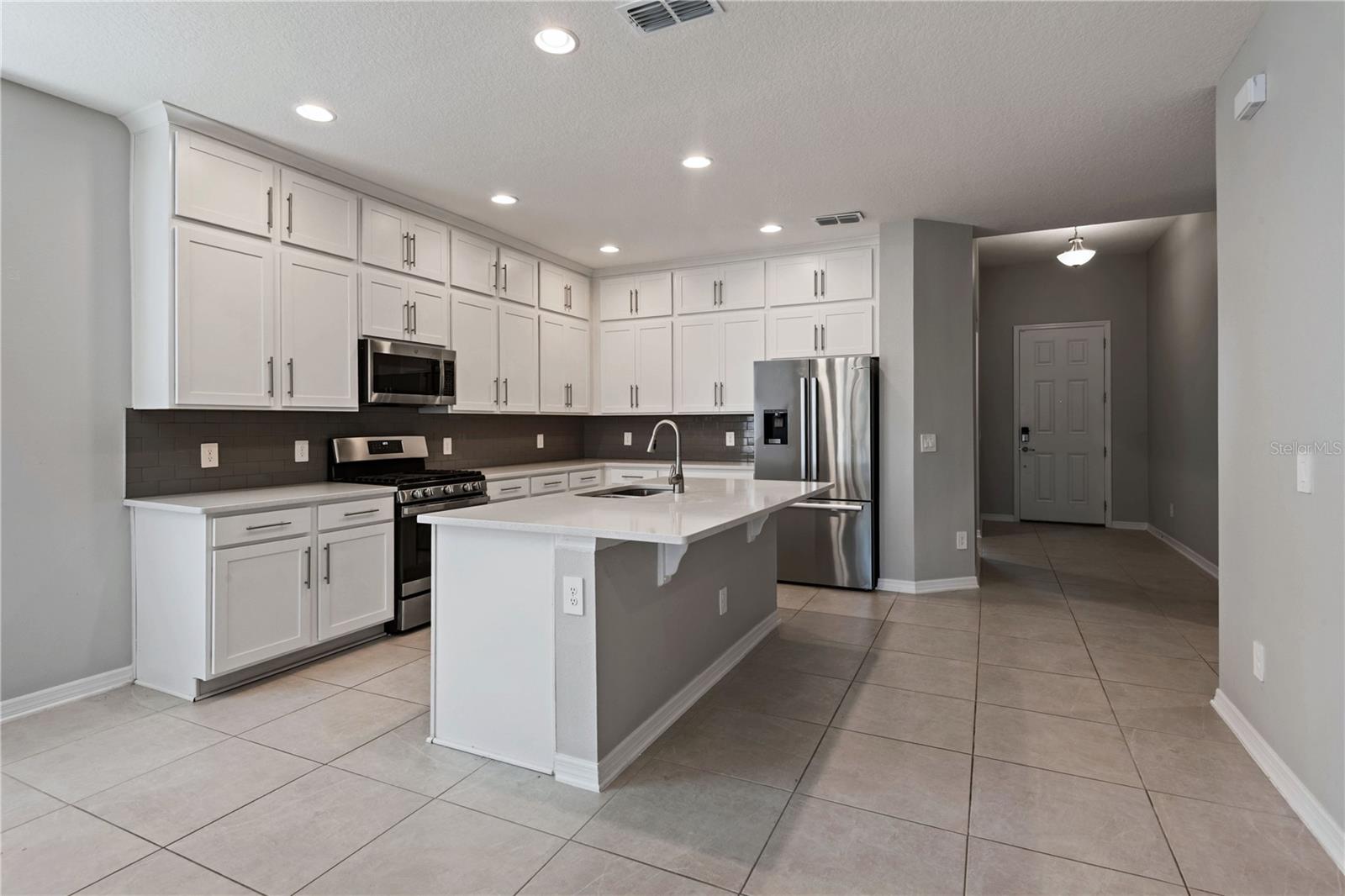 2017 BOSS HEWETT ST, OAKLAND, FL, 34787