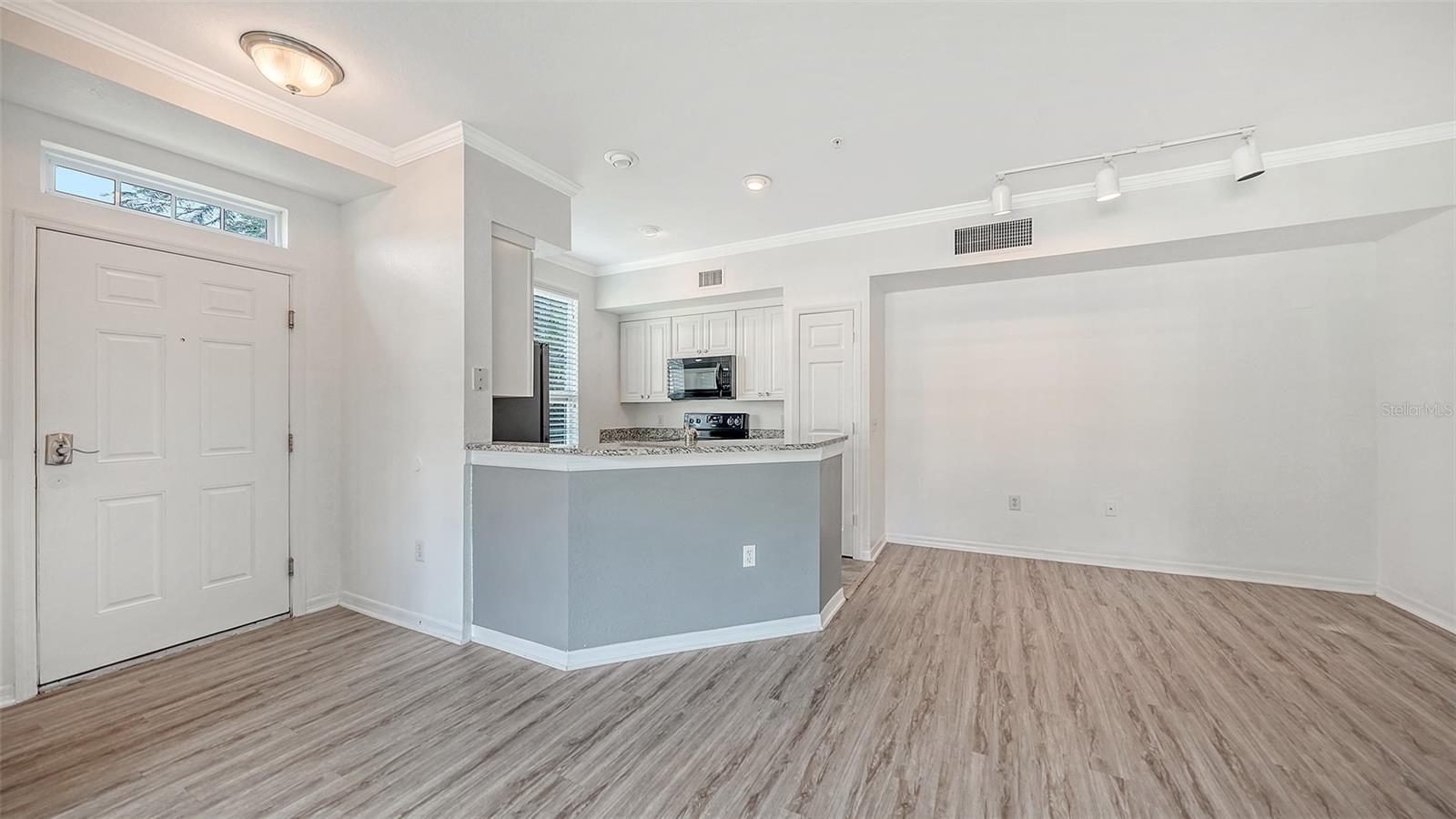 5501 ROSEHILL RD #105, SARASOTA, FL, 34233