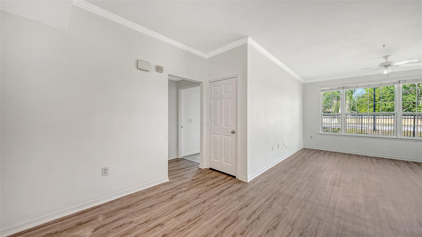 5501 ROSEHILL RD #105, SARASOTA, FL, 34233