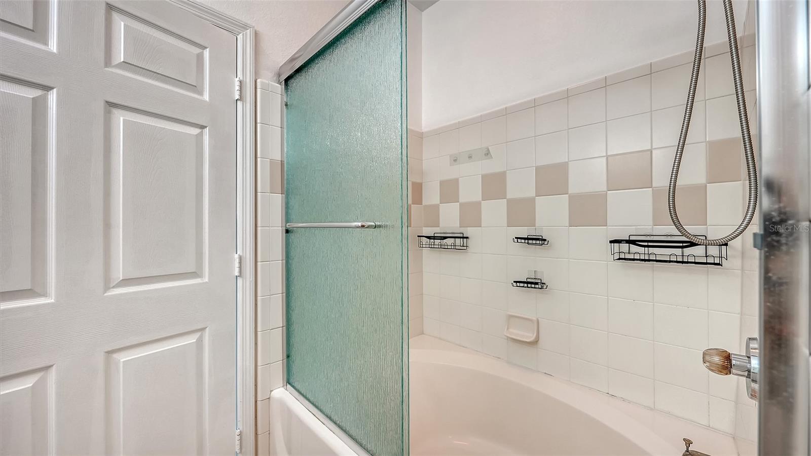 5501 ROSEHILL RD #105, SARASOTA, FL, 34233