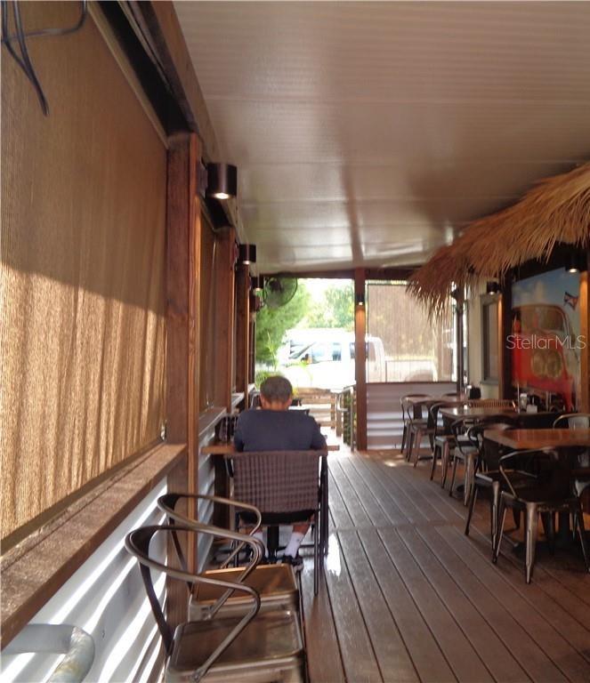 208 W HOWRY AVE, DELAND, FL, 32720