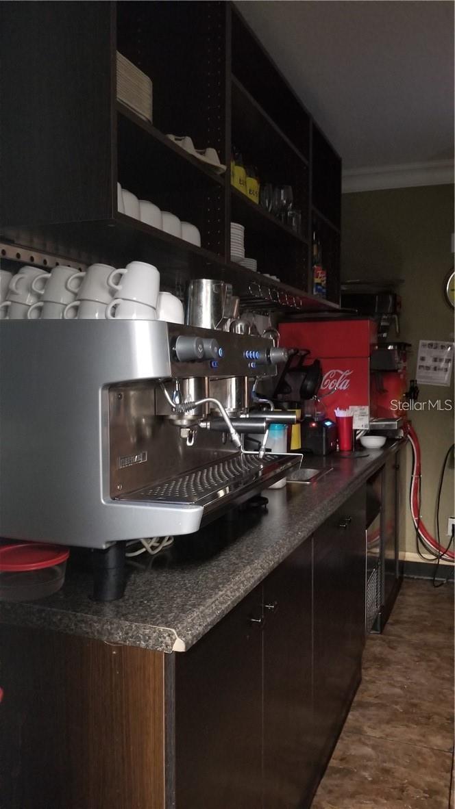 208 W HOWRY AVE, DELAND, FL, 32720