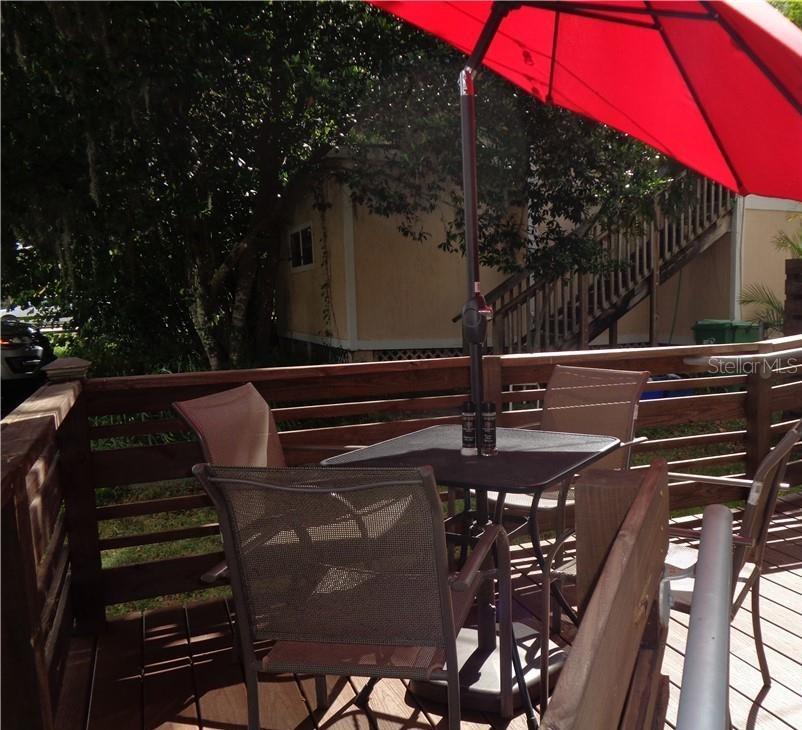 208 W HOWRY AVE, DELAND, FL, 32720