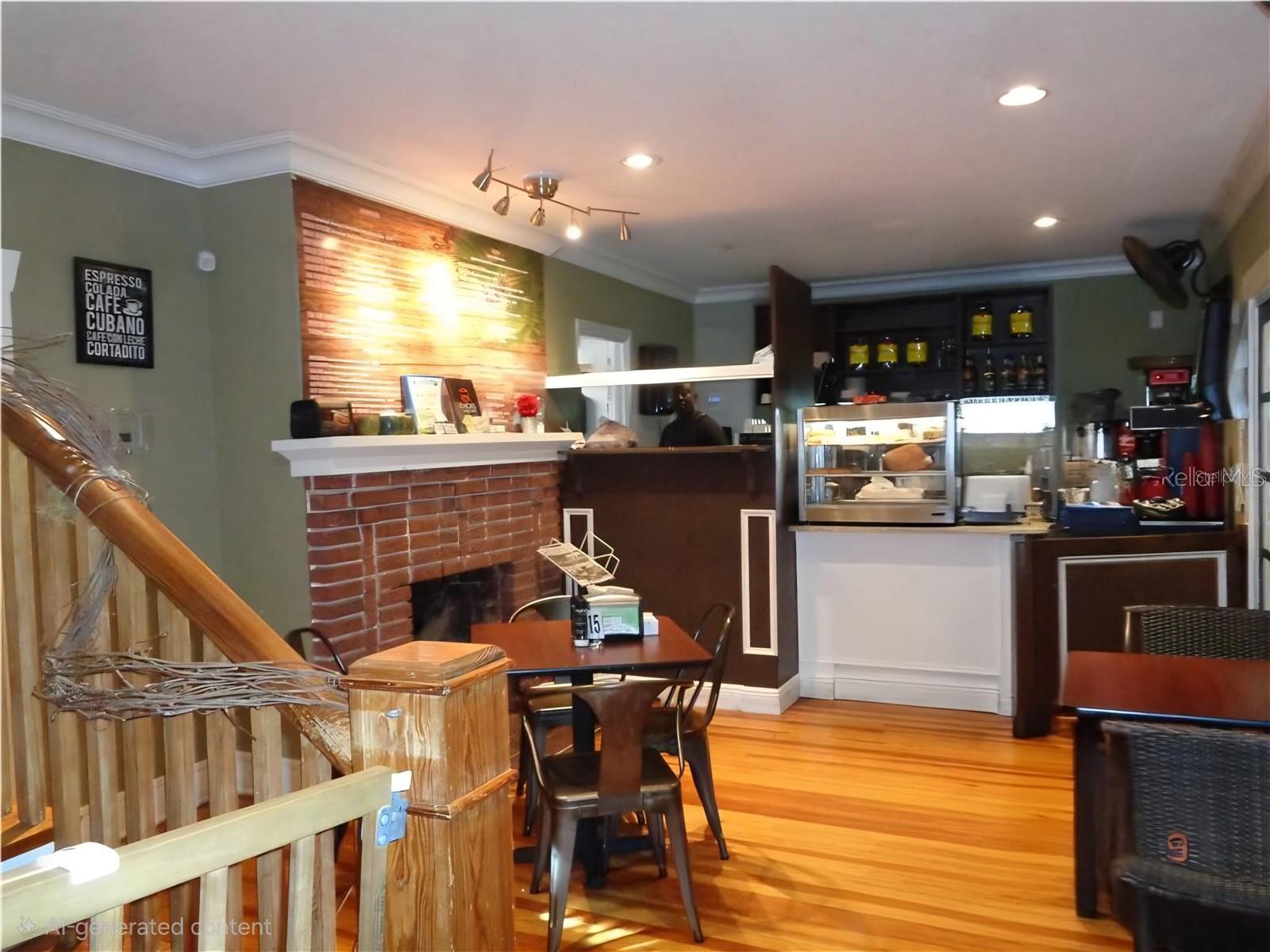 208 W HOWRY AVE, DELAND, FL, 32720