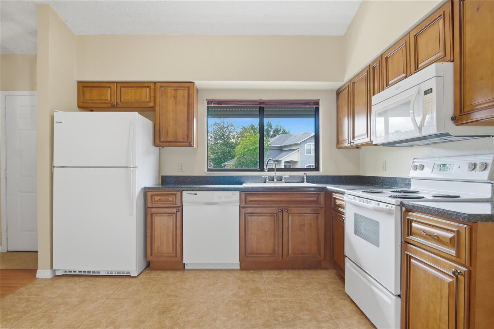 2246 W FIRWOOD DR, DELTONA, FL, 32725