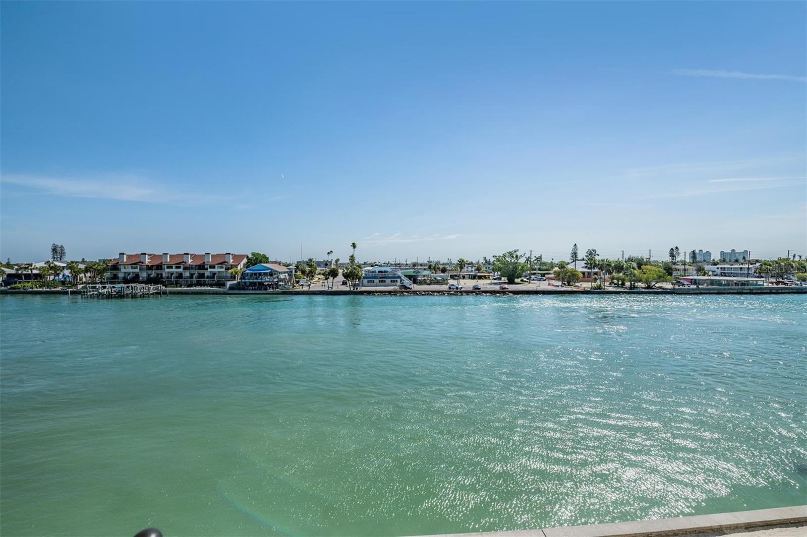 7435 BAYSHORE DR #303, TREASURE ISLAND, FL, 33706