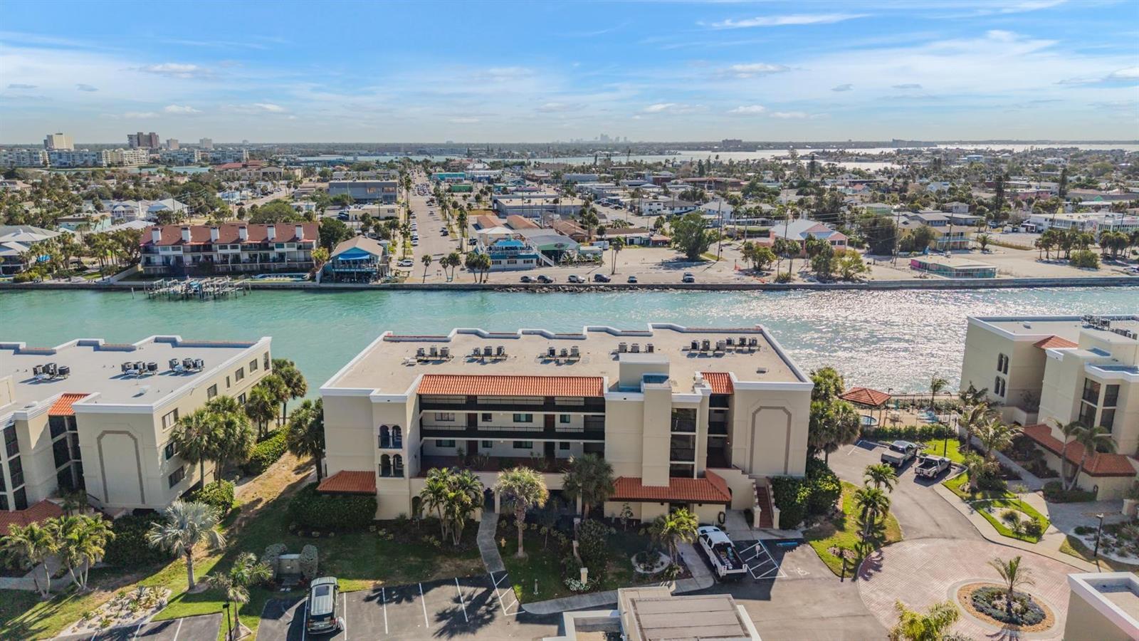 7435 BAYSHORE DR #303, TREASURE ISLAND, FL, 33706