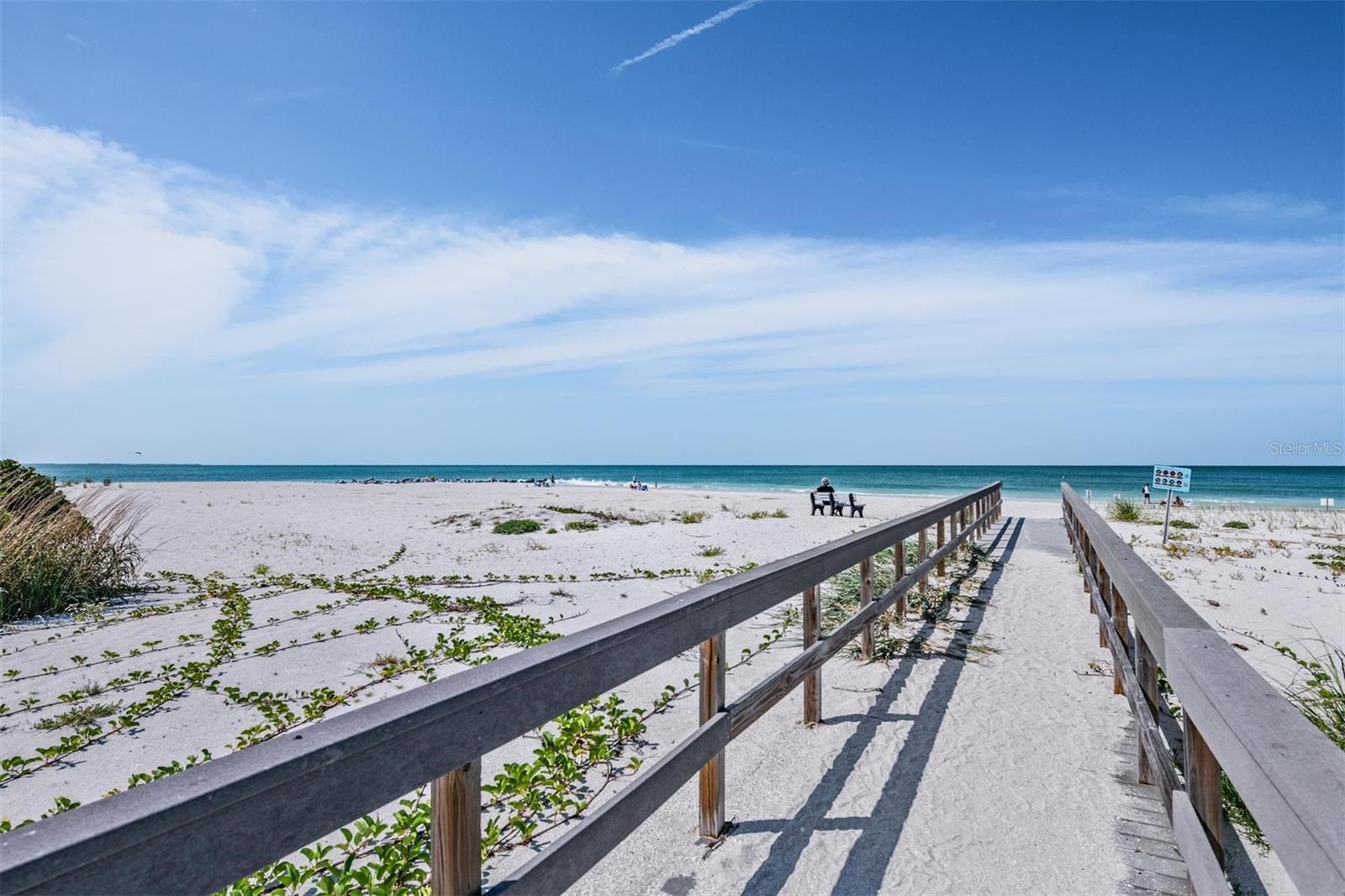 7435 BAYSHORE DR #303, TREASURE ISLAND, FL, 33706