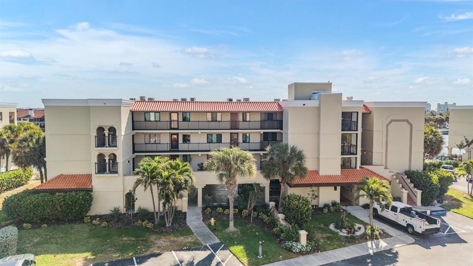 7435 BAYSHORE DR #303, TREASURE ISLAND, FL, 33706