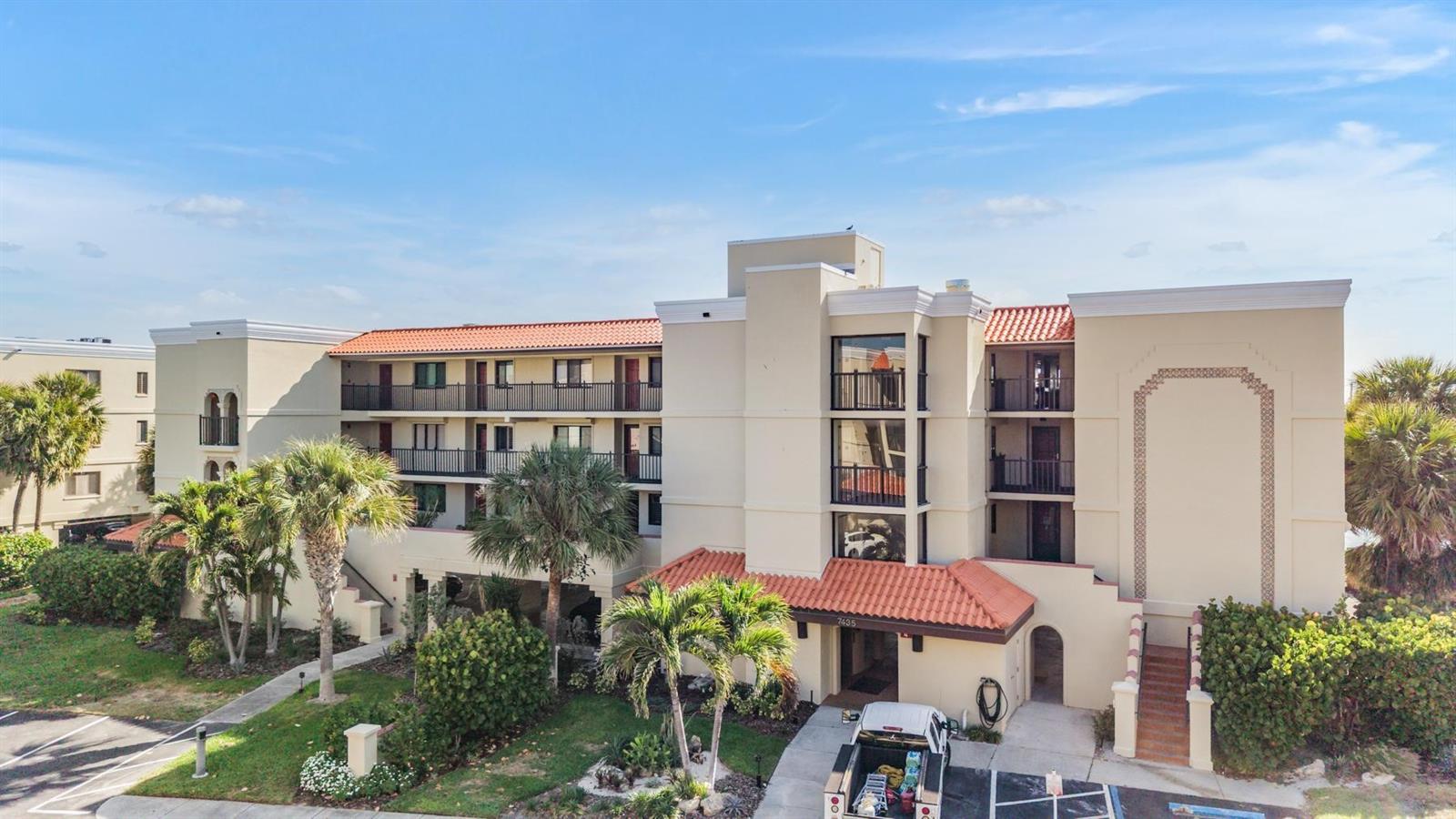 7435 BAYSHORE DR #303, TREASURE ISLAND, FL, 33706