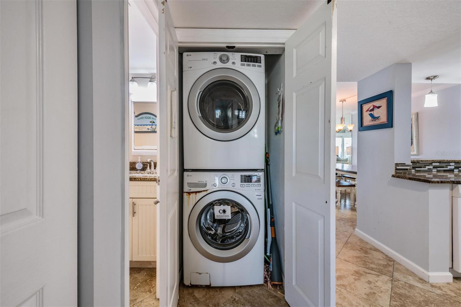 7435 BAYSHORE DR #303, TREASURE ISLAND, FL, 33706