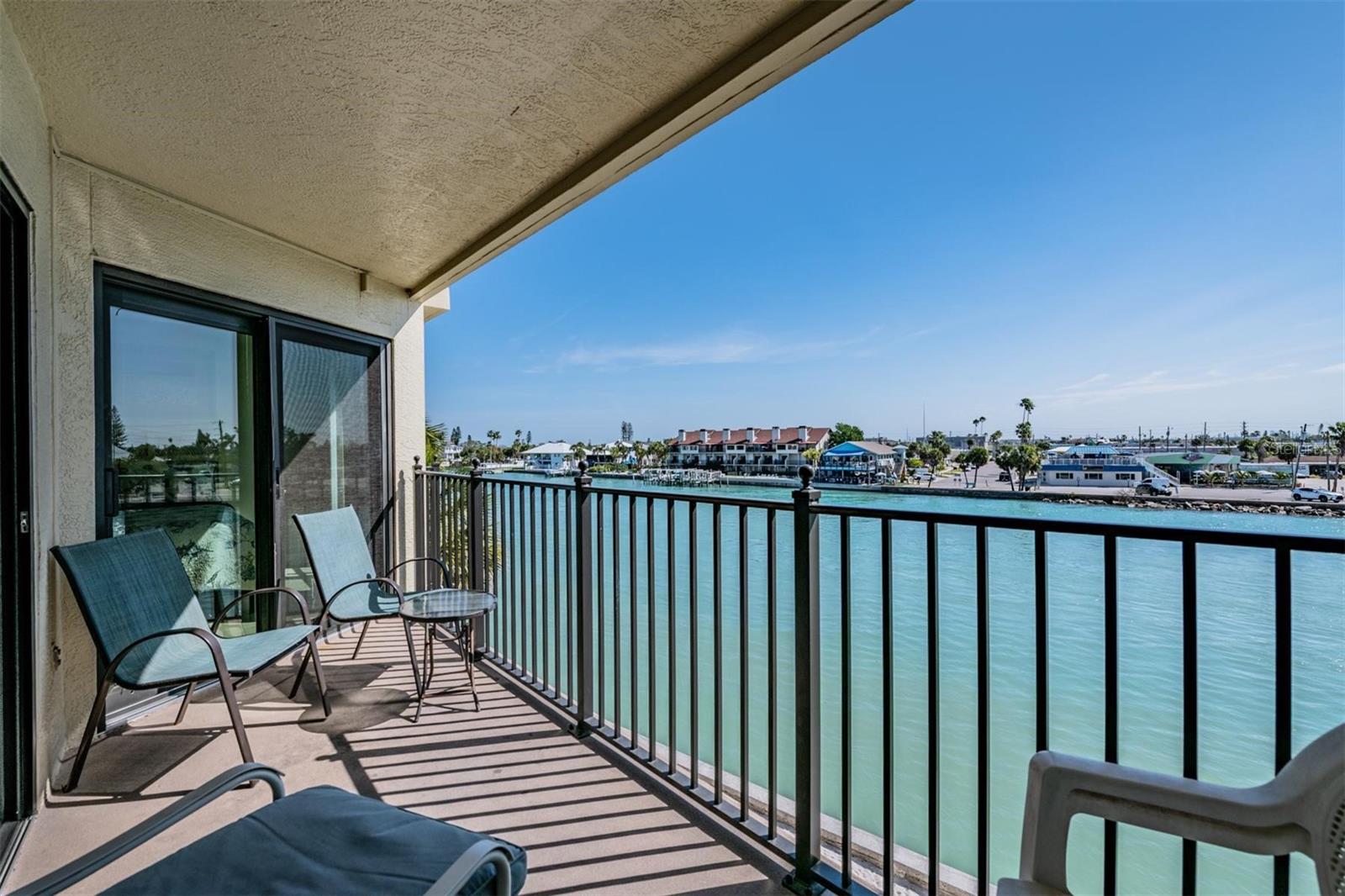 7435 BAYSHORE DR #303, TREASURE ISLAND, FL, 33706