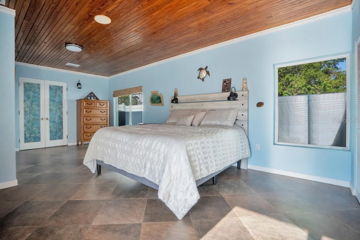 145 27TH AVE N, ST PETERSBURG, FL, 33704