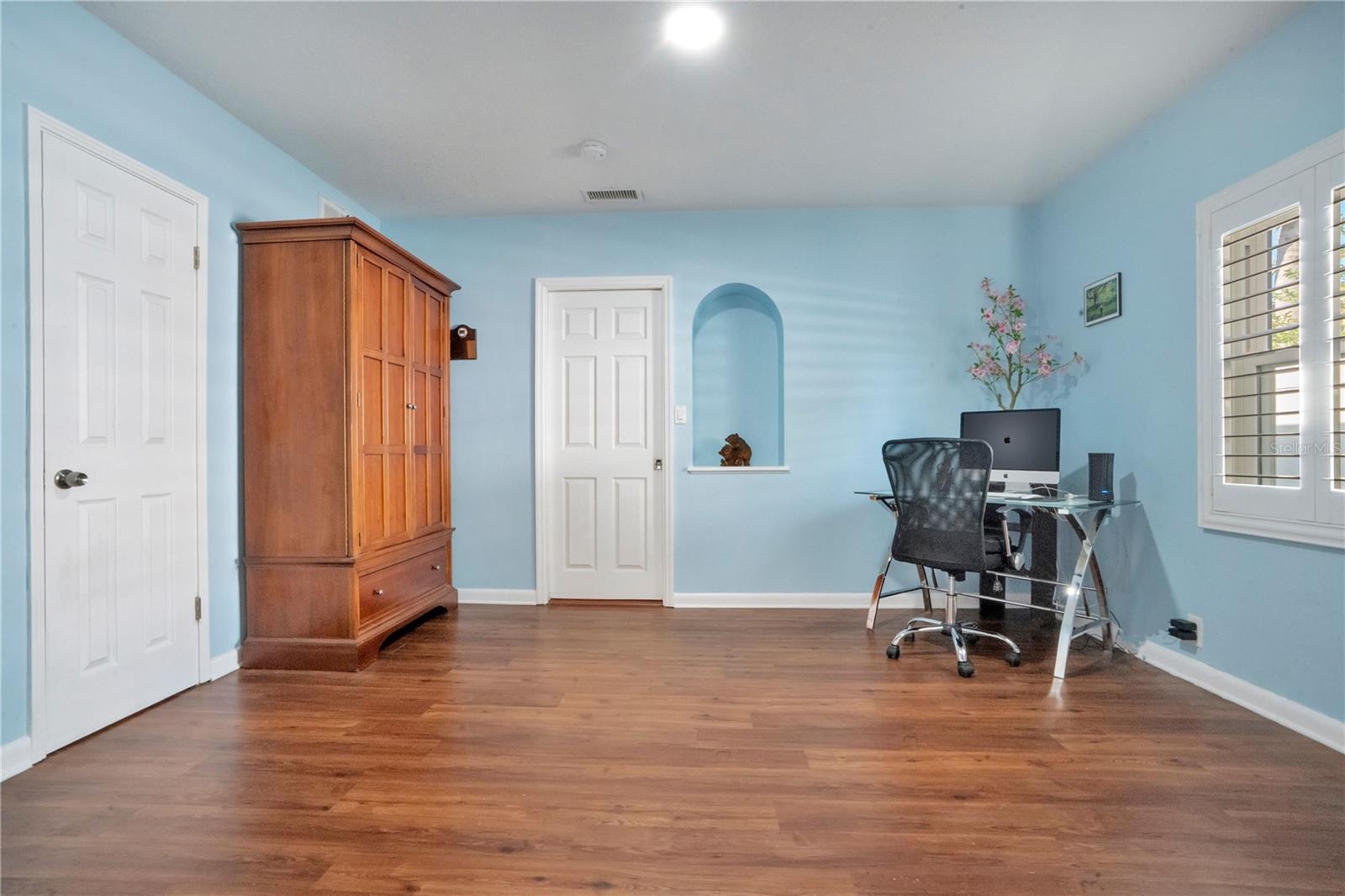 145 27TH AVE N, ST PETERSBURG, FL, 33704