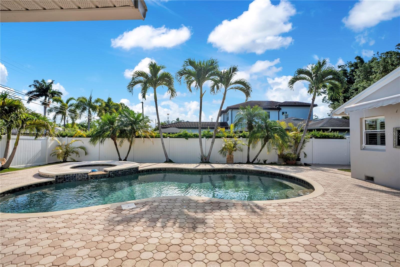 145 27TH AVE N, ST PETERSBURG, FL, 33704