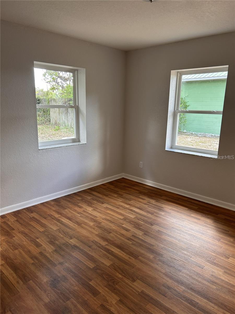 911 NW 4TH AVE, CHIEFLAND, FL, 32626