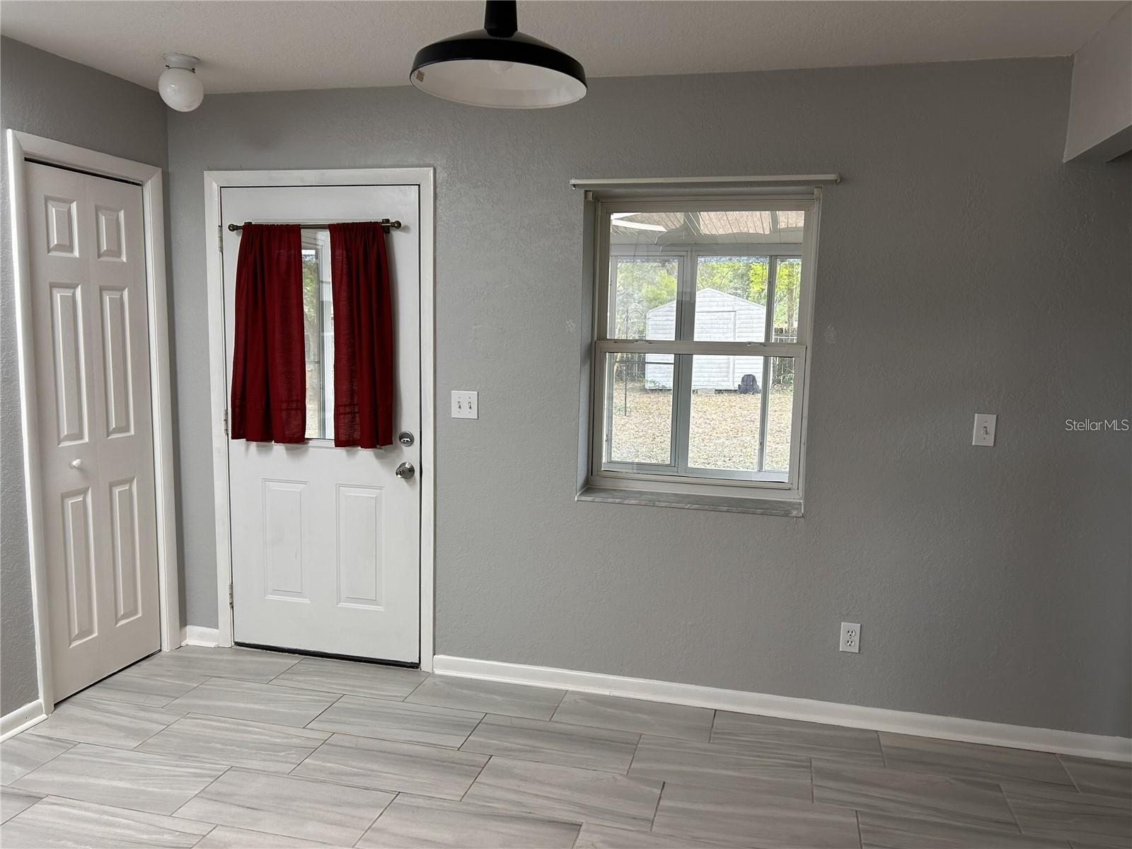 911 NW 4TH AVE, CHIEFLAND, FL, 32626