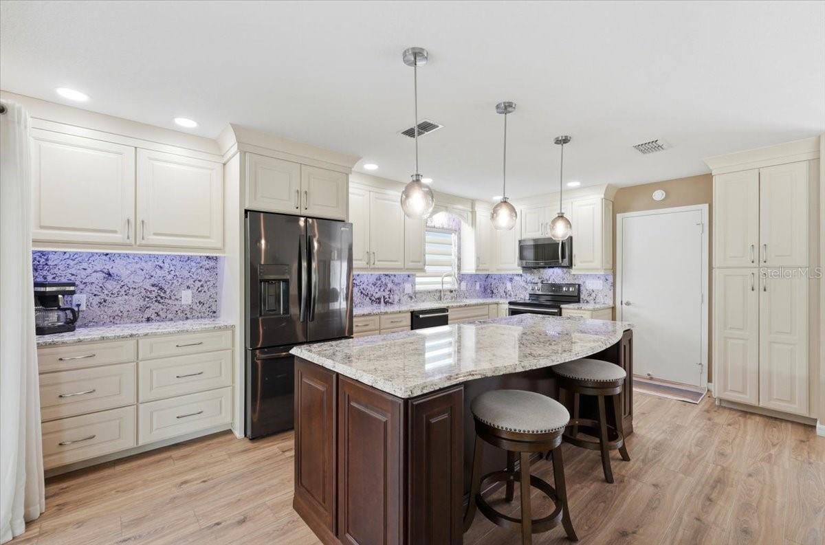 6101 MAGPIE DR, LAKELAND, FL, 33809