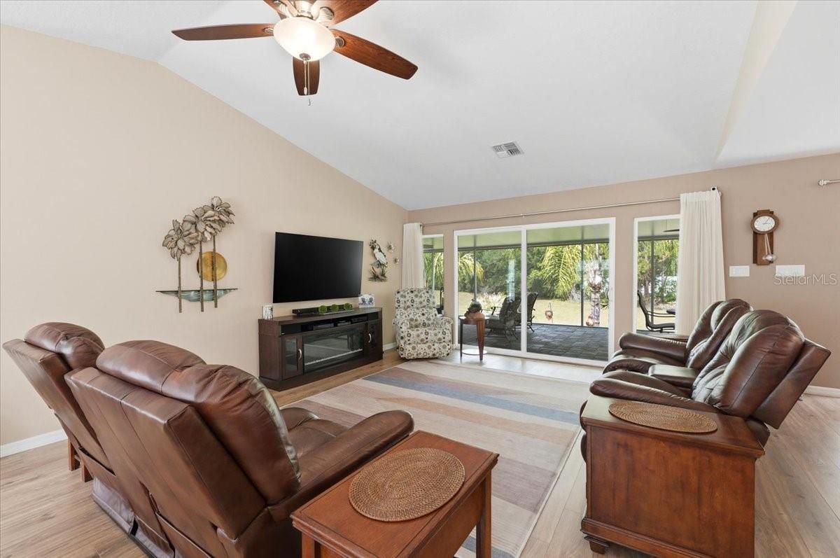 6101 MAGPIE DR, LAKELAND, FL, 33809