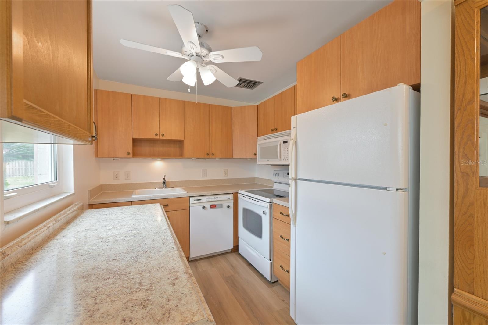 2202 CLUBHOUSE DR #169, SUN CITY CENTER, FL, 33573