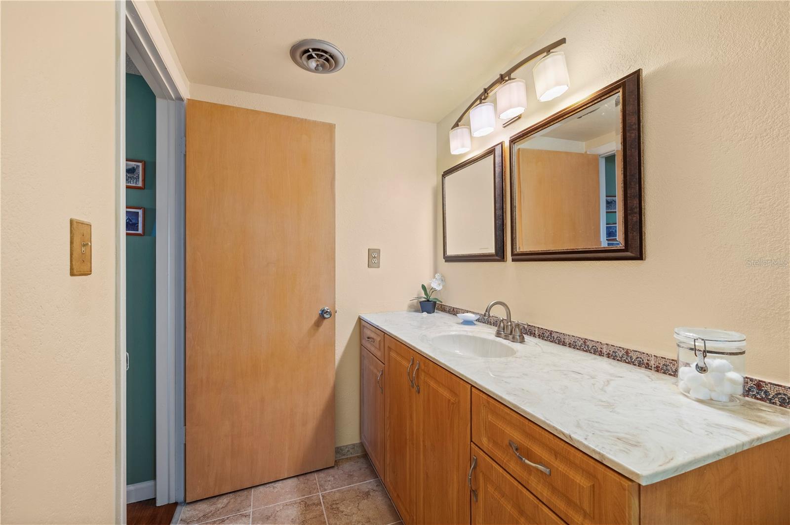 540 GROVE AVE NW, PORT CHARLOTTE, FL, 33952