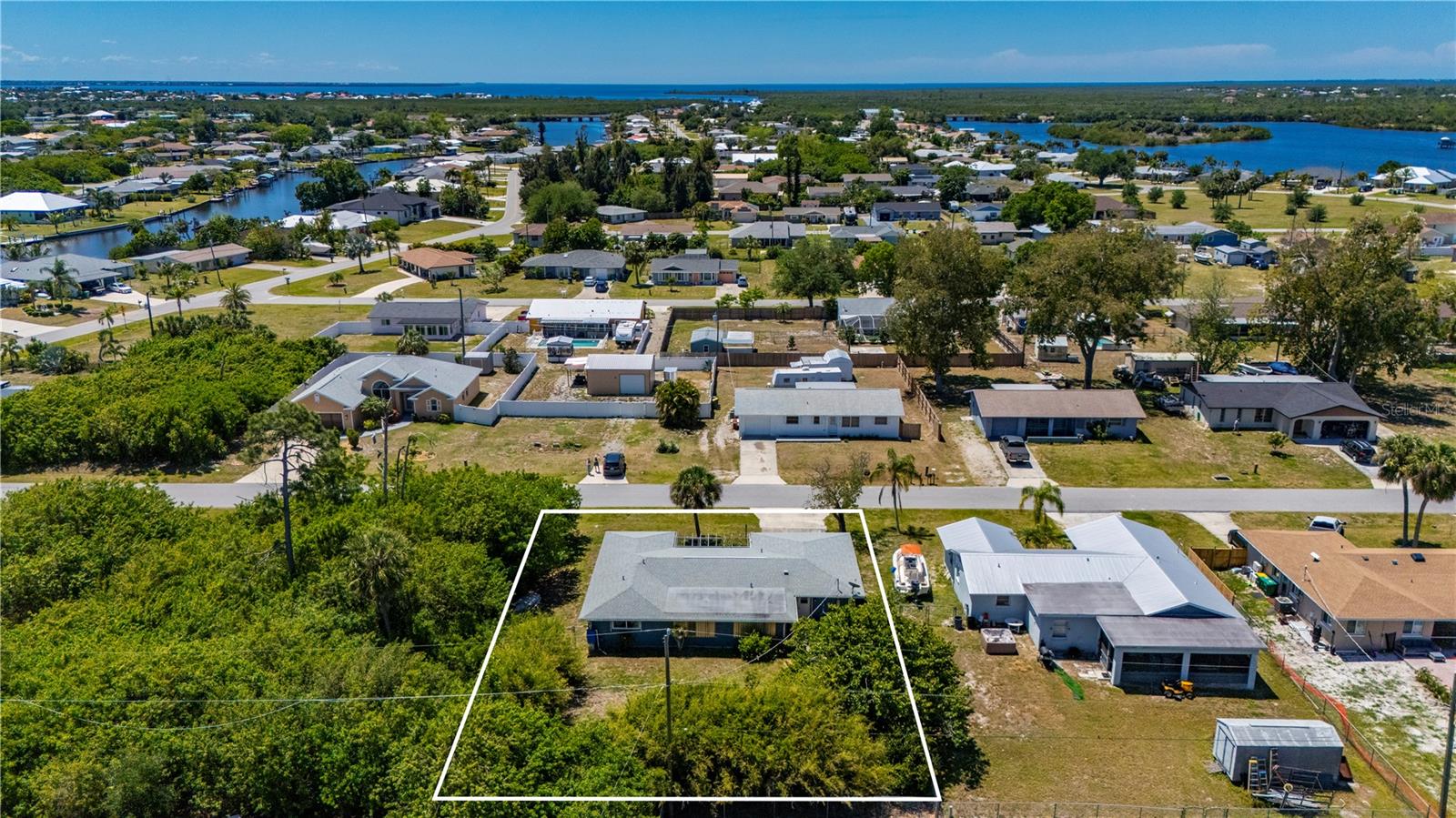 540 GROVE AVE NW, PORT CHARLOTTE, FL, 33952