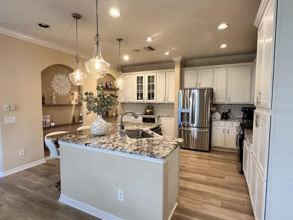 11107 GREEN PARK CIR, TAMPA, FL, 33626