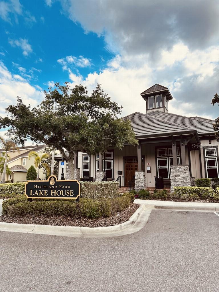 11107 GREEN PARK CIR, TAMPA, FL, 33626