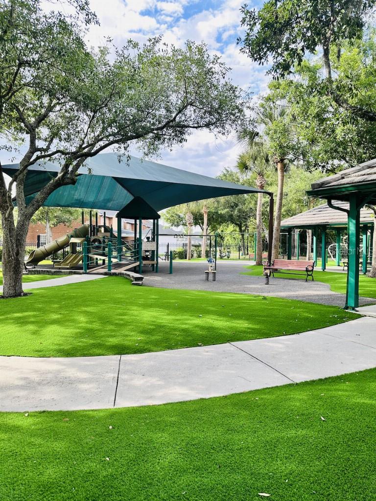 11107 GREEN PARK CIR, TAMPA, FL, 33626