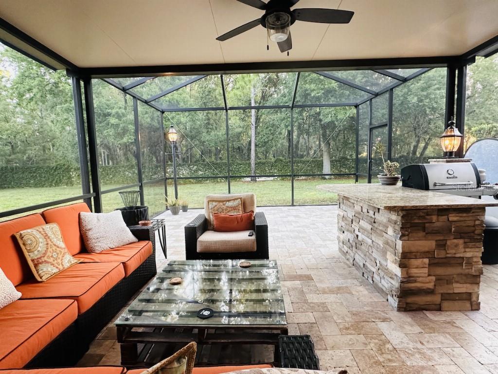 11107 GREEN PARK CIR, TAMPA, FL, 33626