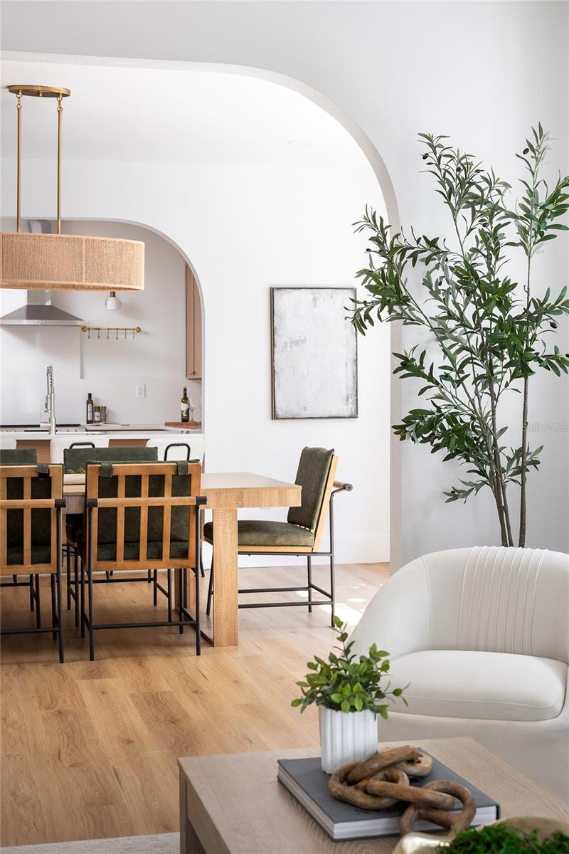 2507 N RIDGEWOOD AVE, TAMPA, FL, 33602