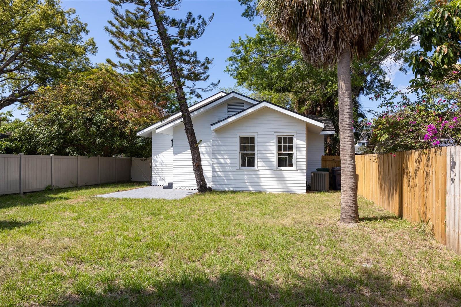 2507 N RIDGEWOOD AVE, TAMPA, FL, 33602