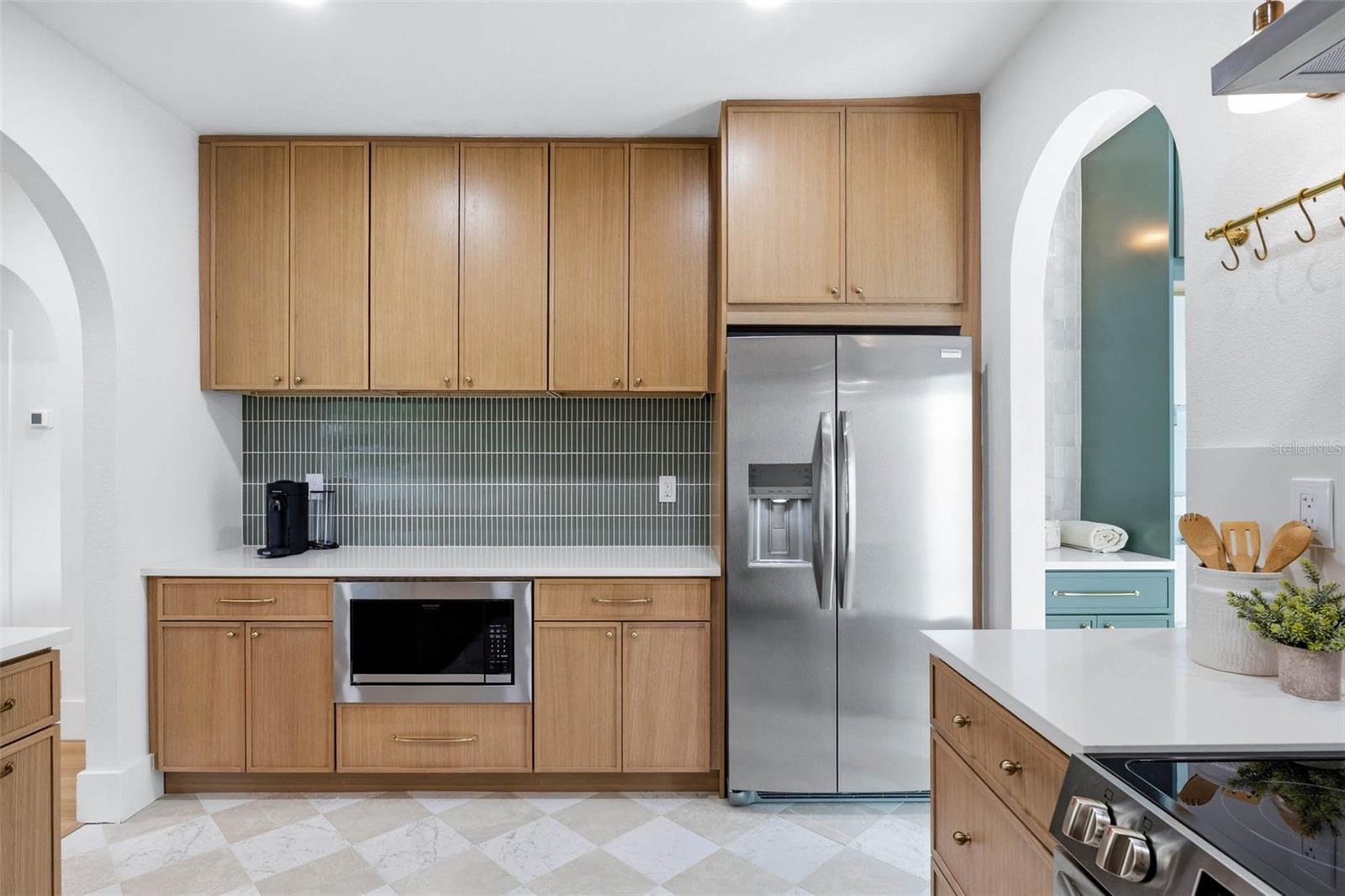 2507 N RIDGEWOOD AVE, TAMPA, FL, 33602