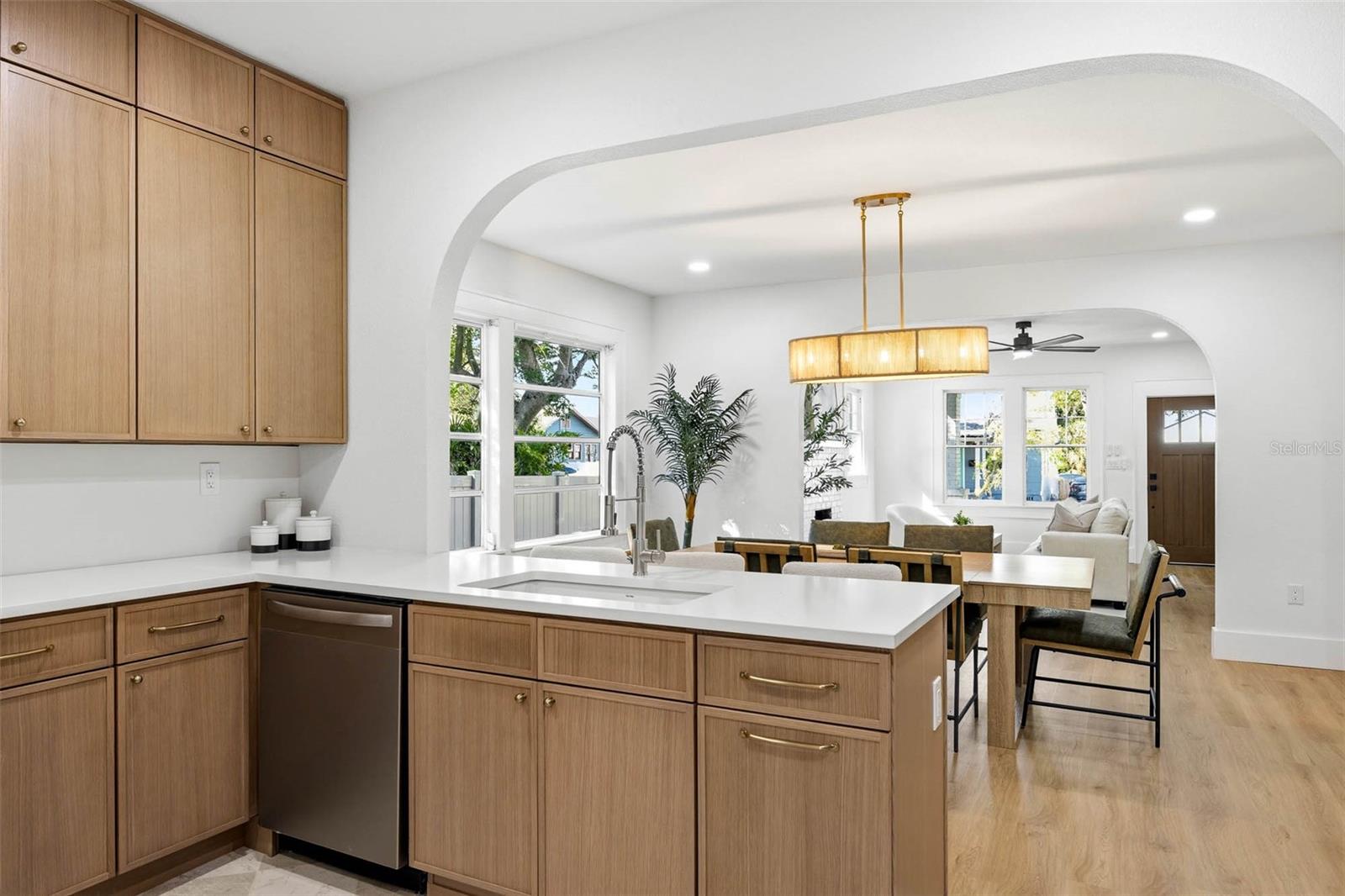 2507 N RIDGEWOOD AVE, TAMPA, FL, 33602