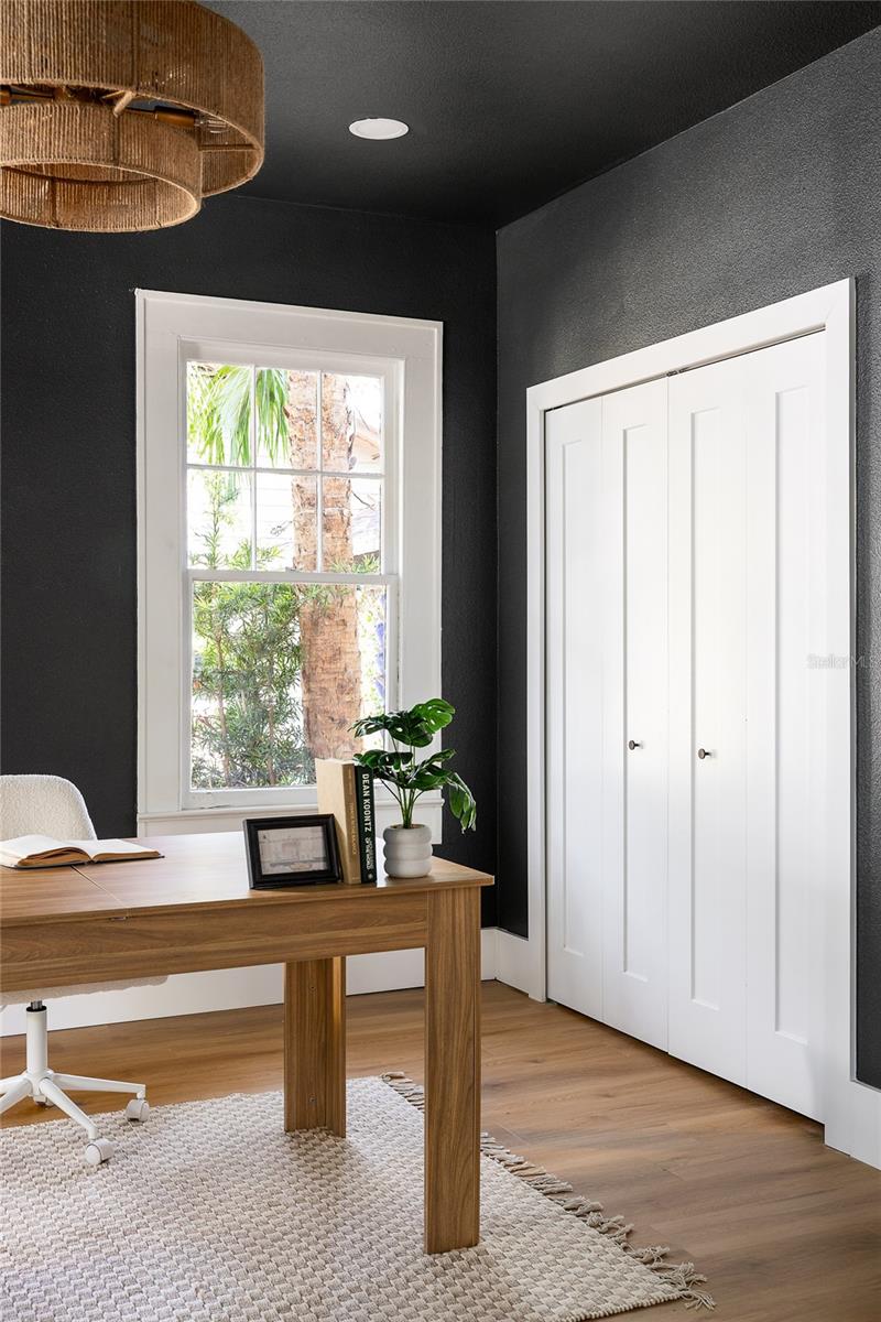 2507 N RIDGEWOOD AVE, TAMPA, FL, 33602