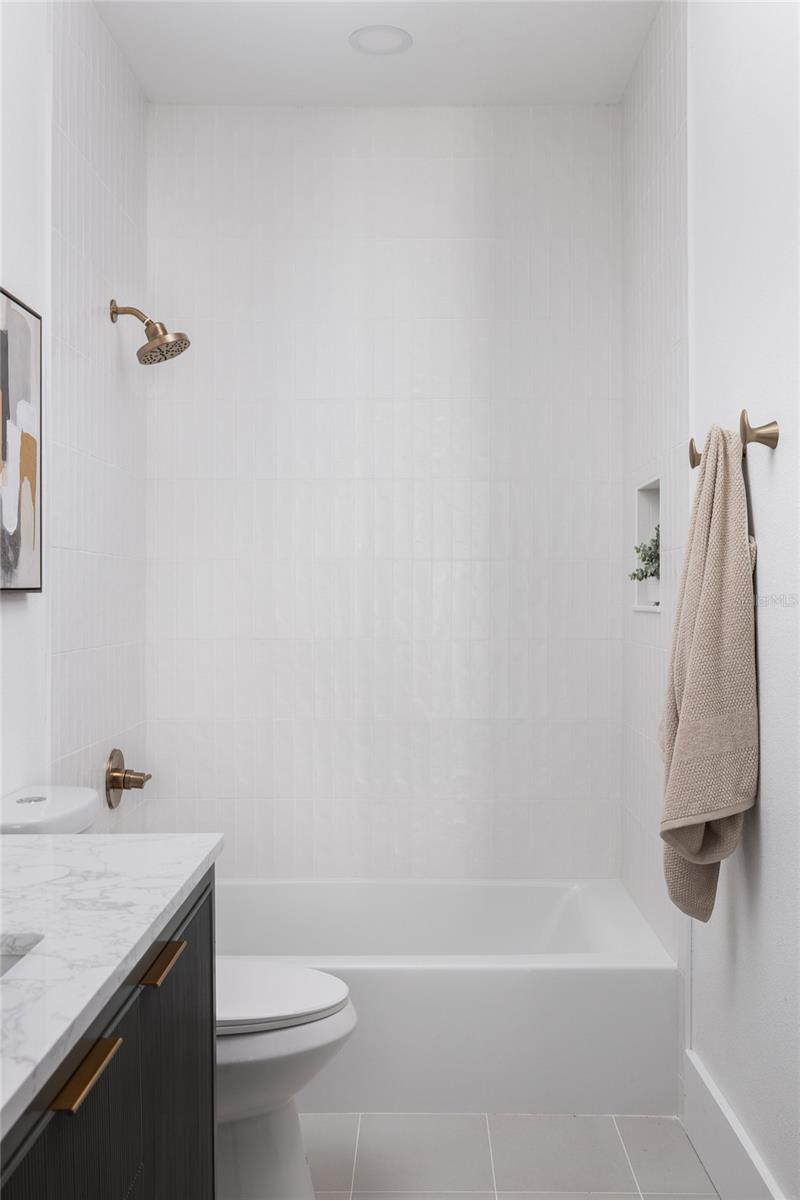 2507 N RIDGEWOOD AVE, TAMPA, FL, 33602