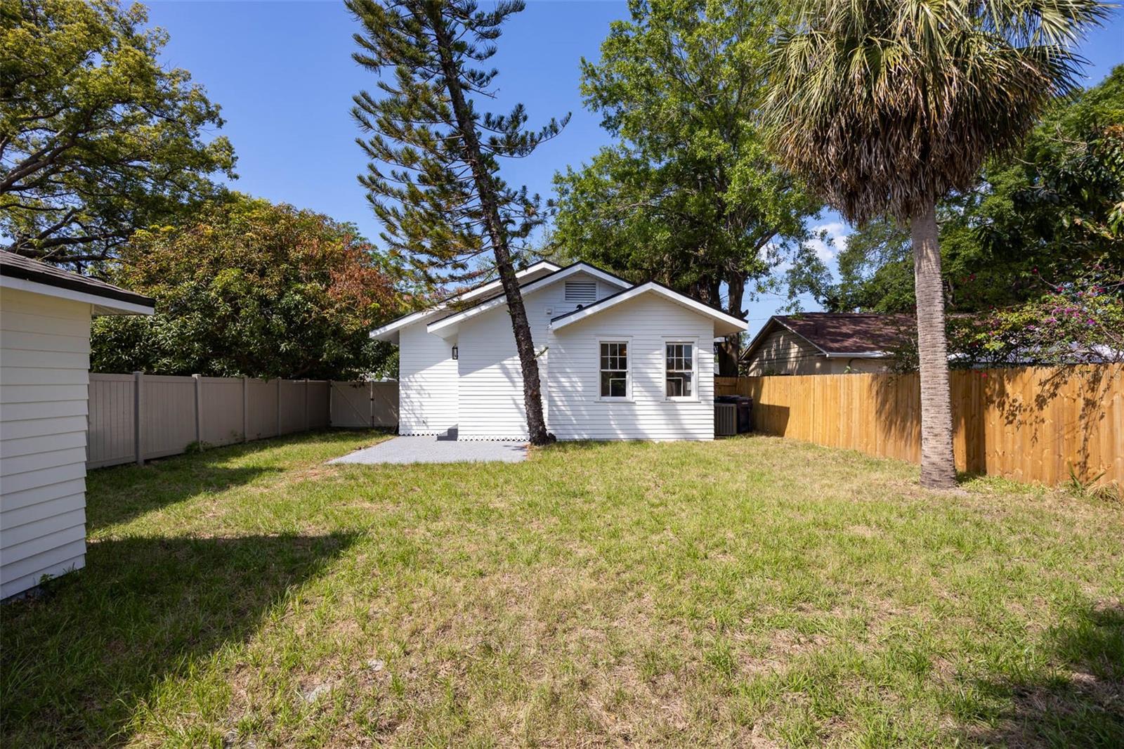 2507 N RIDGEWOOD AVE, TAMPA, FL, 33602