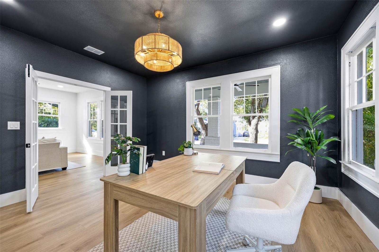 2507 N RIDGEWOOD AVE, TAMPA, FL, 33602