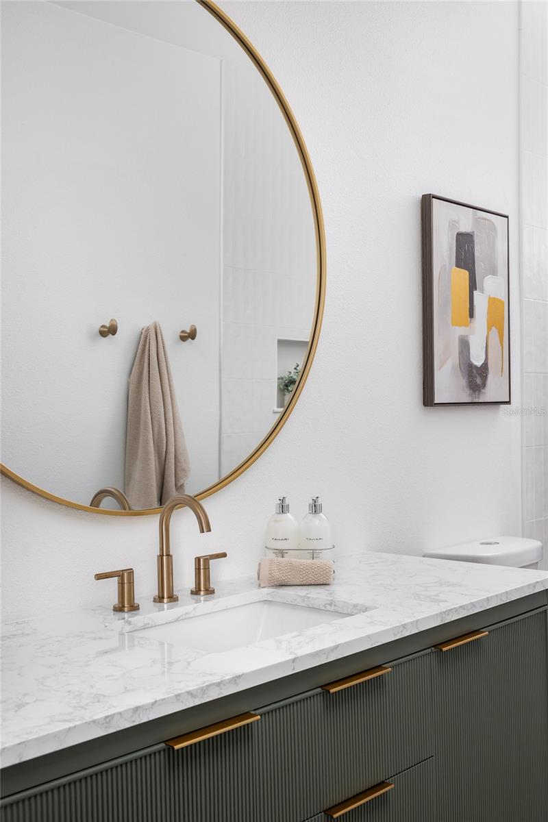 2507 N RIDGEWOOD AVE, TAMPA, FL, 33602