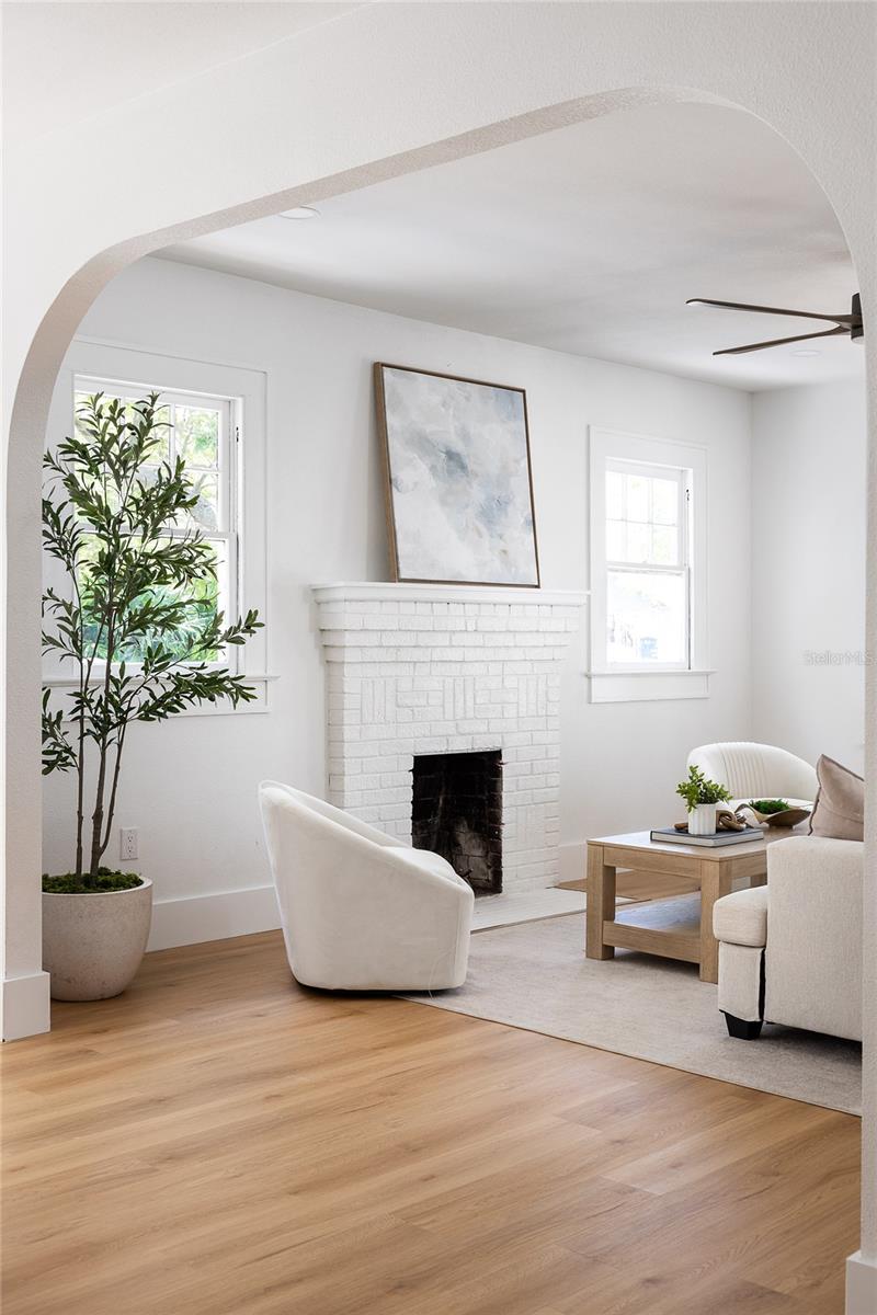 2507 N RIDGEWOOD AVE, TAMPA, FL, 33602