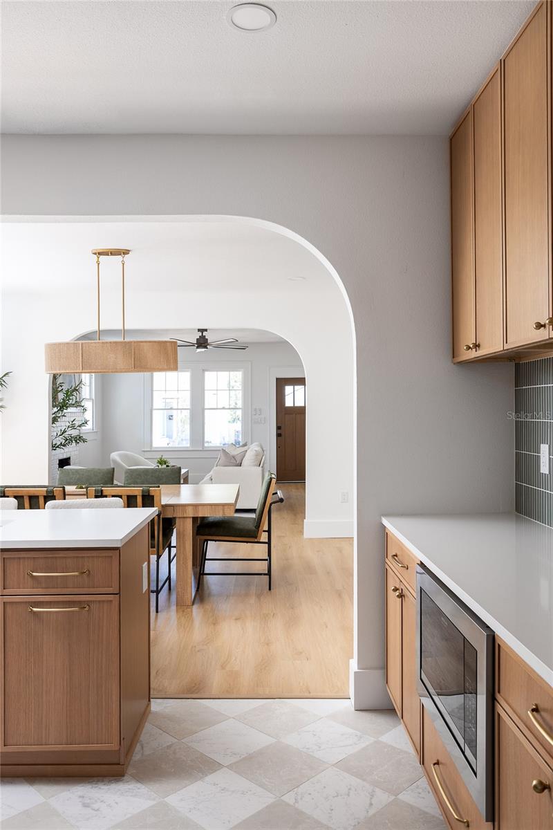 2507 N RIDGEWOOD AVE, TAMPA, FL, 33602