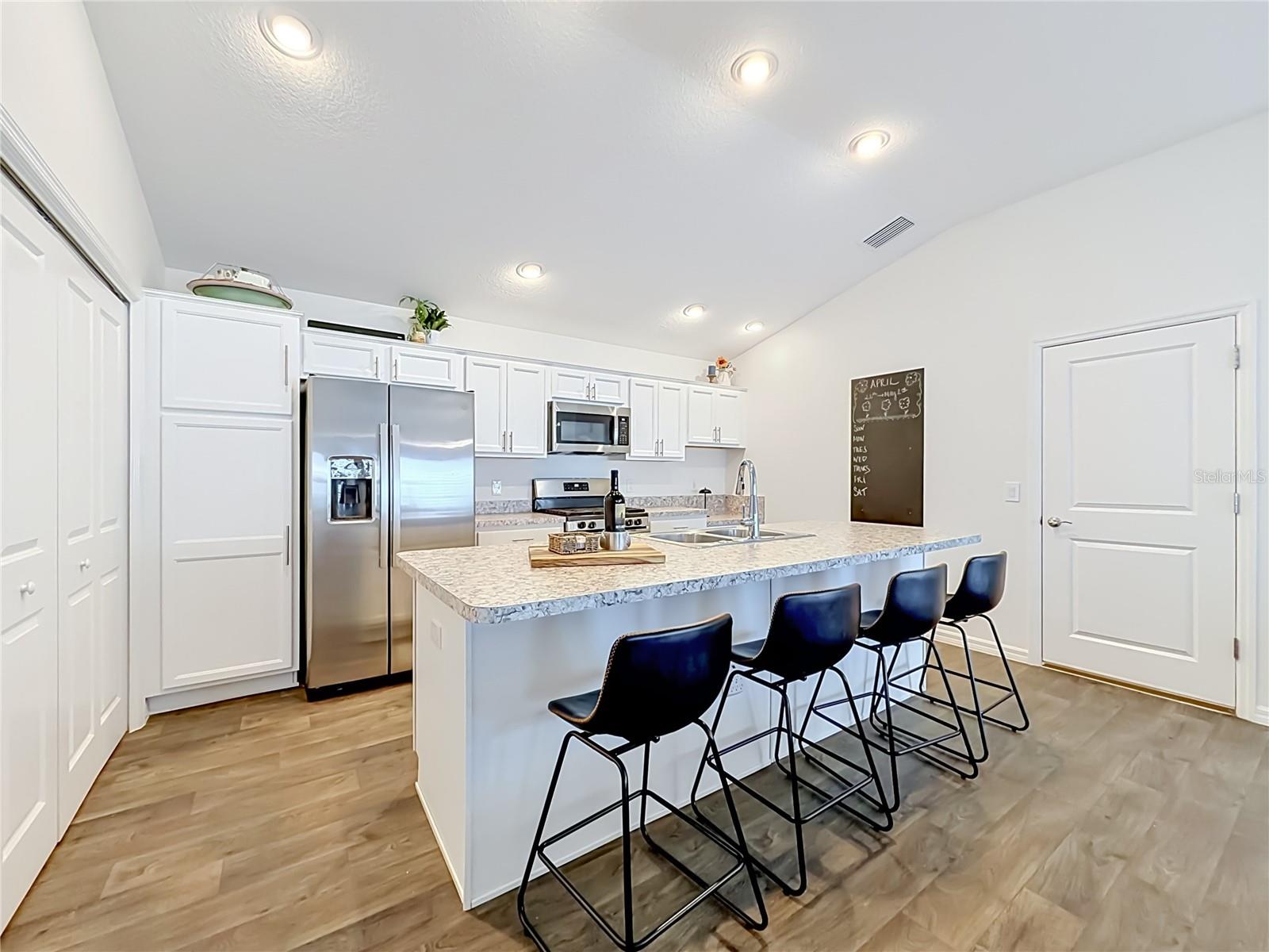 6231 ATKINSON LN, THE VILLAGES, FL, 32163