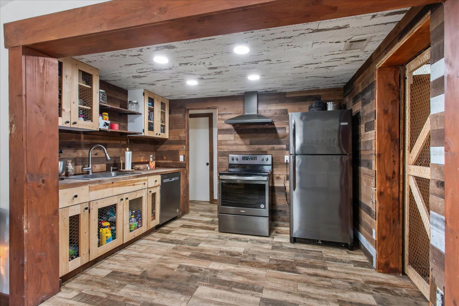 160 DEERPATH RD, DEBARY, FL, 32713