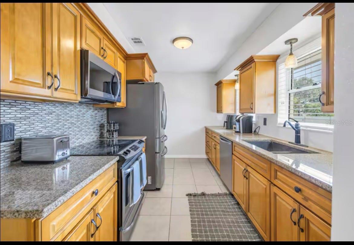 8199 115TH ST, SEMINOLE, FL, 33772