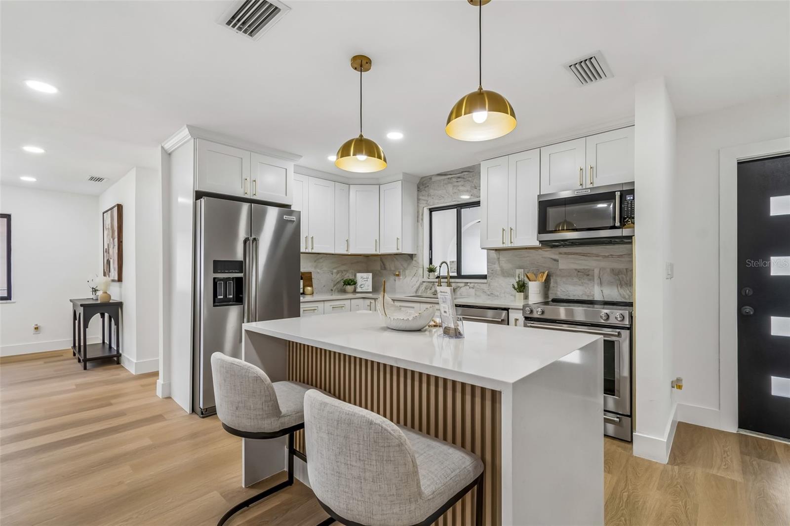 2550 GOMAZ WAY S, ST PETERSBURG, FL, 33712