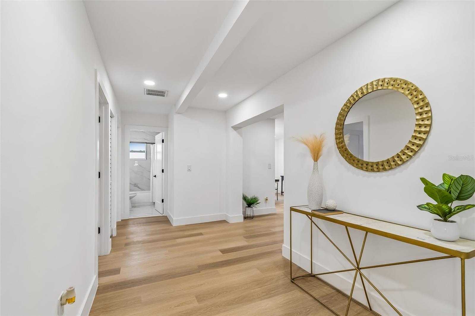 2550 GOMAZ WAY S, ST PETERSBURG, FL, 33712