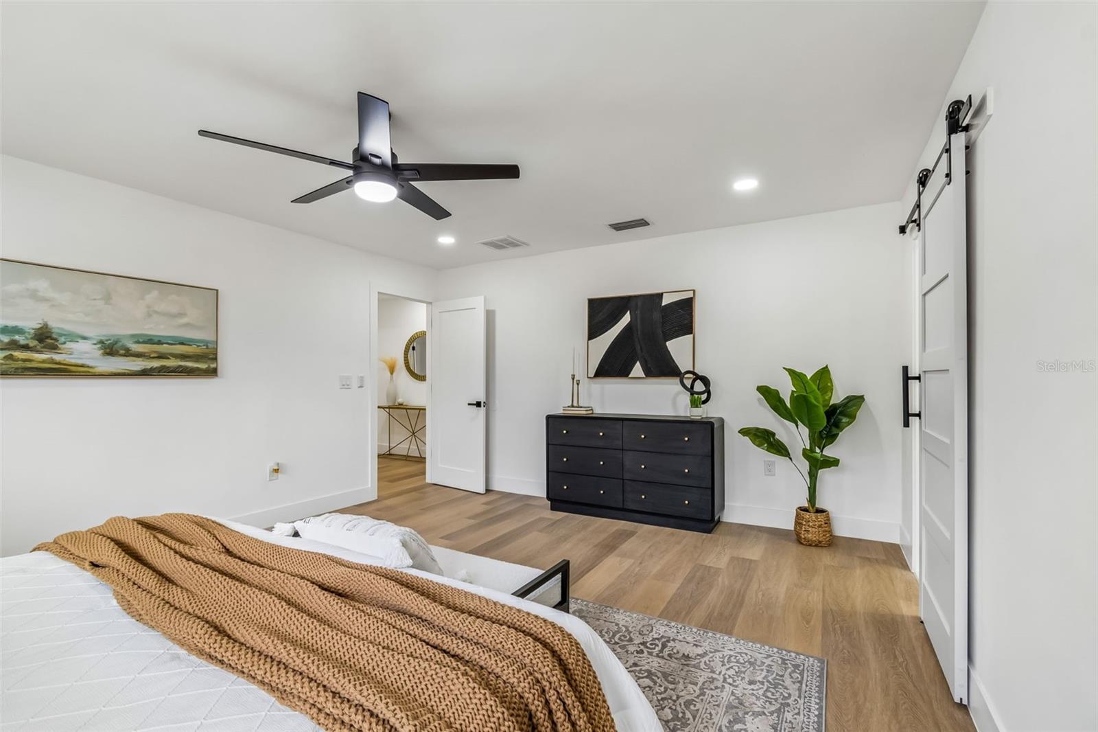 2550 GOMAZ WAY S, ST PETERSBURG, FL, 33712